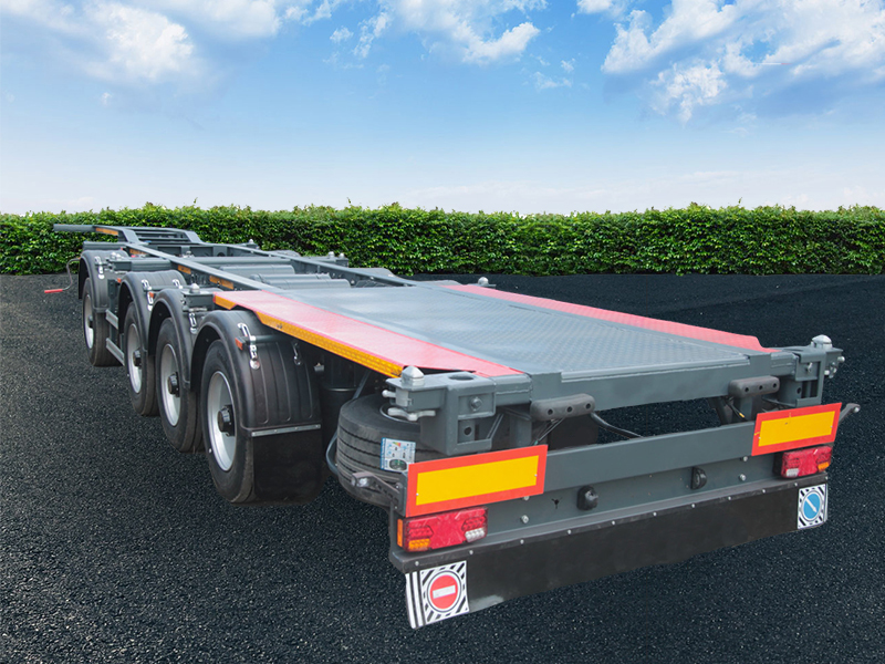 Облегченные полуприцепы-контейнеровозы ЧМЗАП 9911-053-ПЛ и ЧМЗАП 99903-05-ПЛ