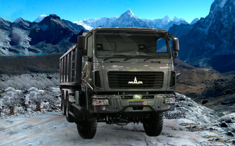 Новый магистральный седельный тягач МАЗ-54402N с полуприцепом МАЗ-953001